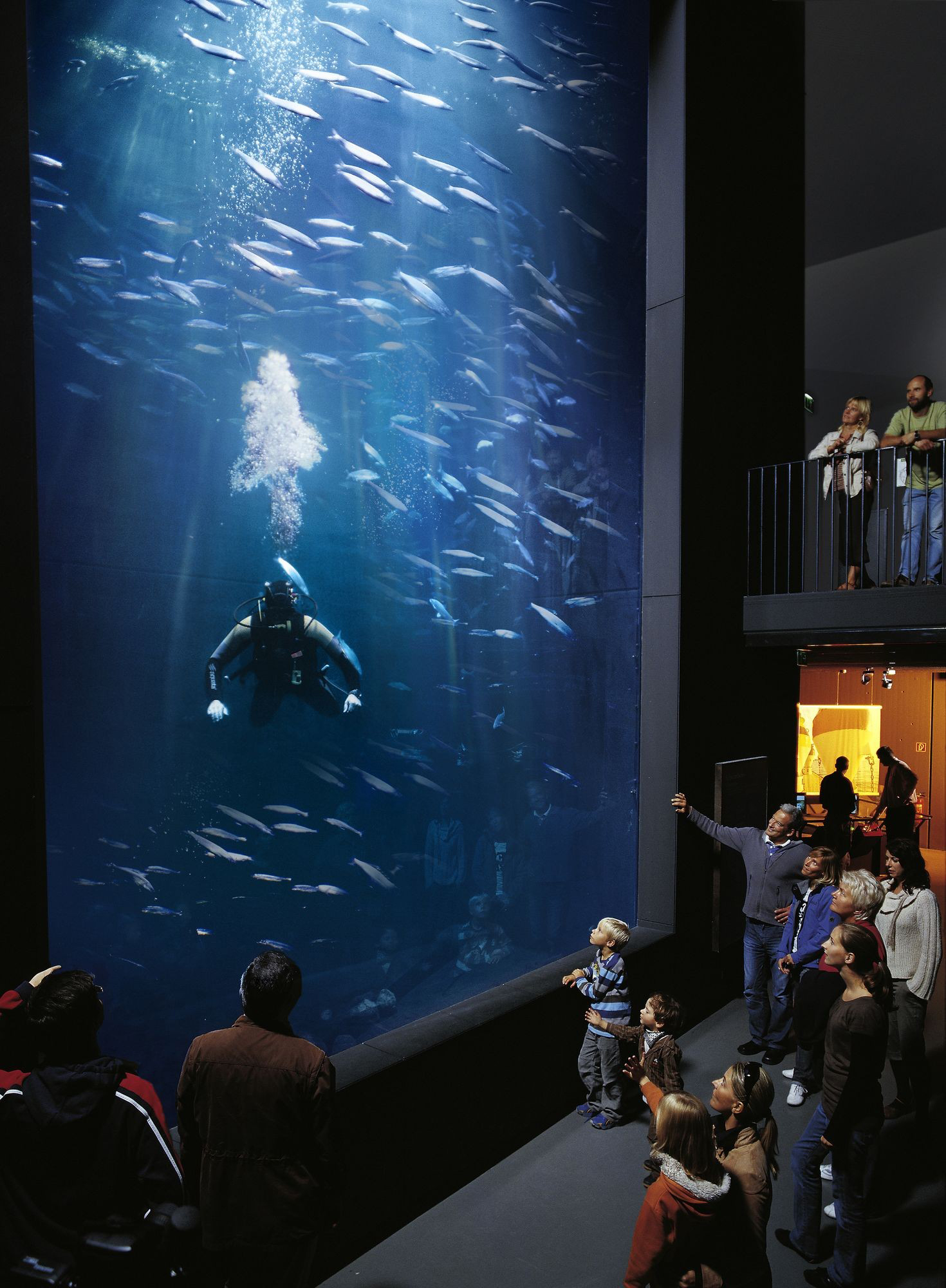 Tauchereinsatz im Tiefenbecken 